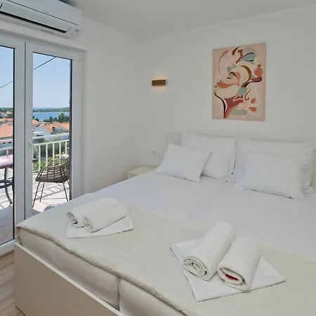 Luka's Legacy Апартаменты Хвар